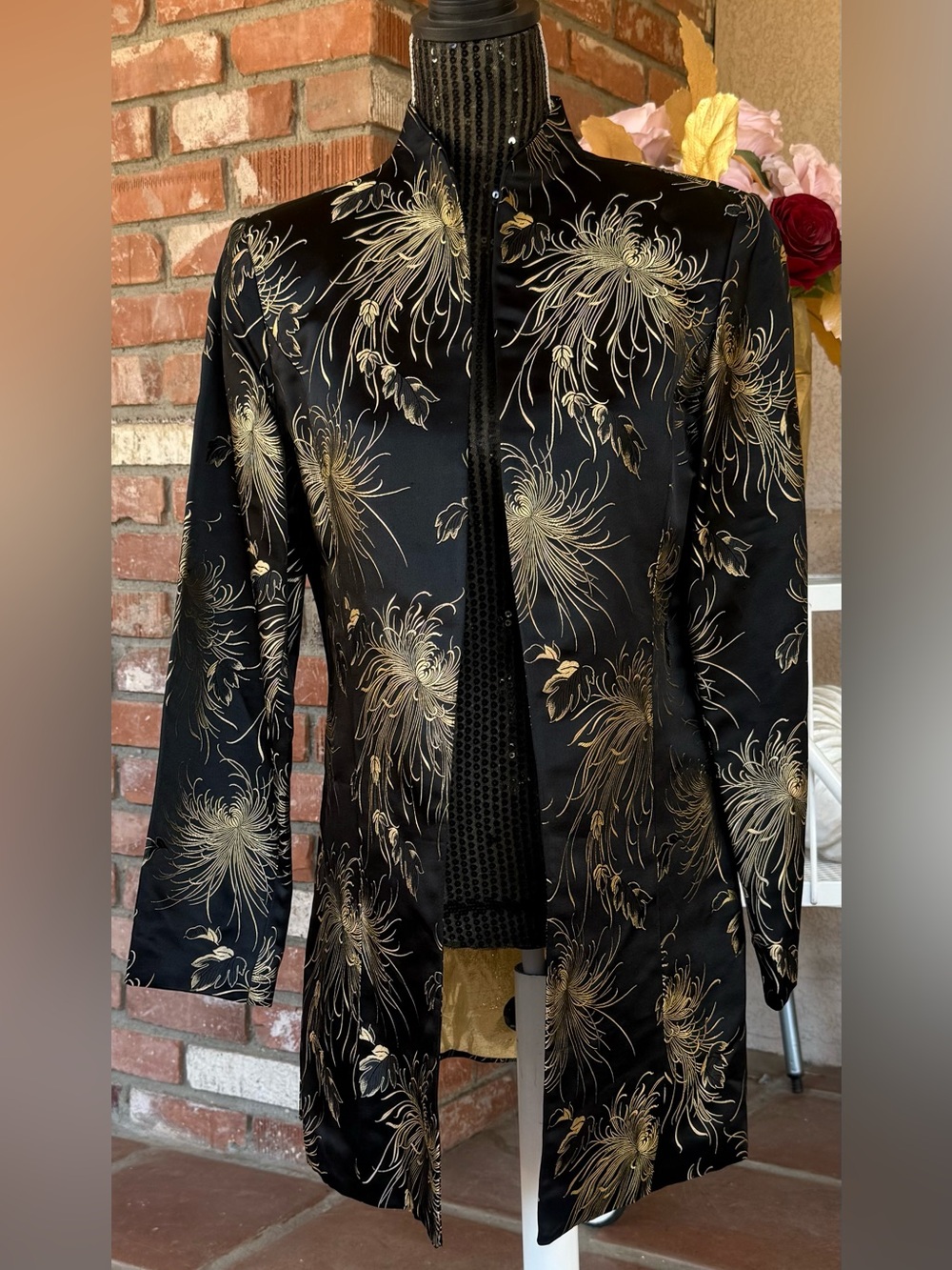 Vintage Night Lights Metallic Gold Chrysanthemum Jacket Style 430P Size 0 EUC